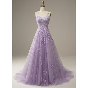 Luxury Lace Appliques Spaghetti Straps Elegant Gown